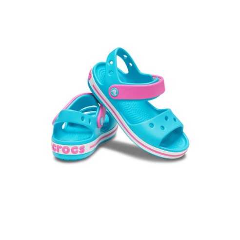 CROCBAND SANDAL TURQUESA-FUCSIA